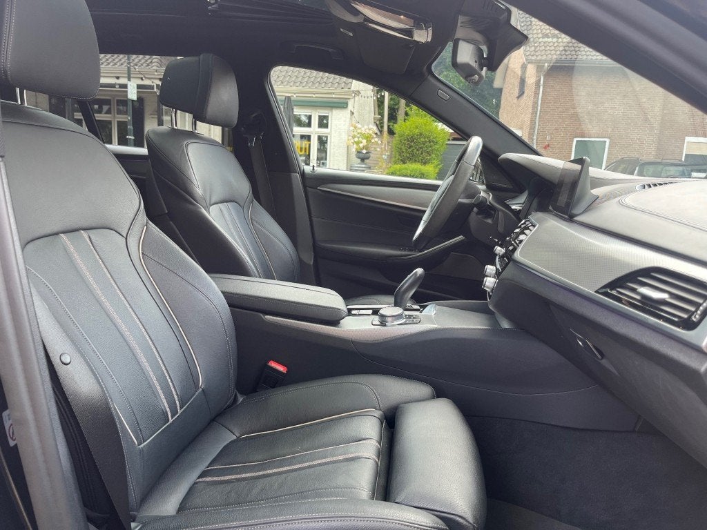 Foto 7 van Bmw 5-SERIE TOURING 520I HIGH EXECUTIVE / SCHUIFDAK / LEDER