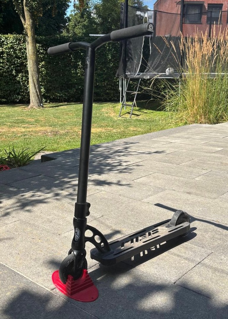 Mooie bijna nieuwe MGP stuntstep te koop, Fietsen en Brommers, Steps, Ophalen of Verzenden, Zo goed als nieuw, Gewone step
