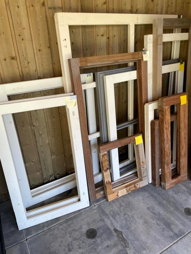 Diverse houten kozijnen - Los of als partij te koop, Gebruikt, Raamkozijn, 150 tot 225 cm, Hout