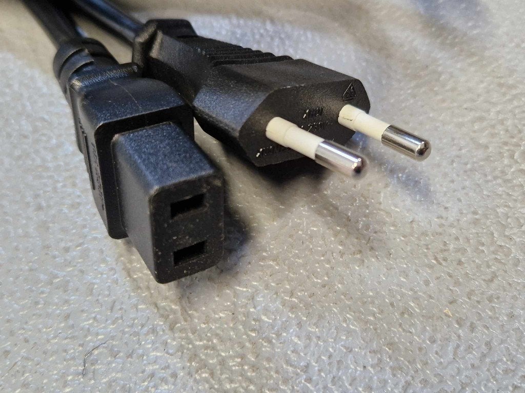 Netsnoer voor Marantz PM200, PM400, PM700, PM710DC, SR-1010, Ophalen of Verzenden, Nieuw, 120 watt of meer, Marantz