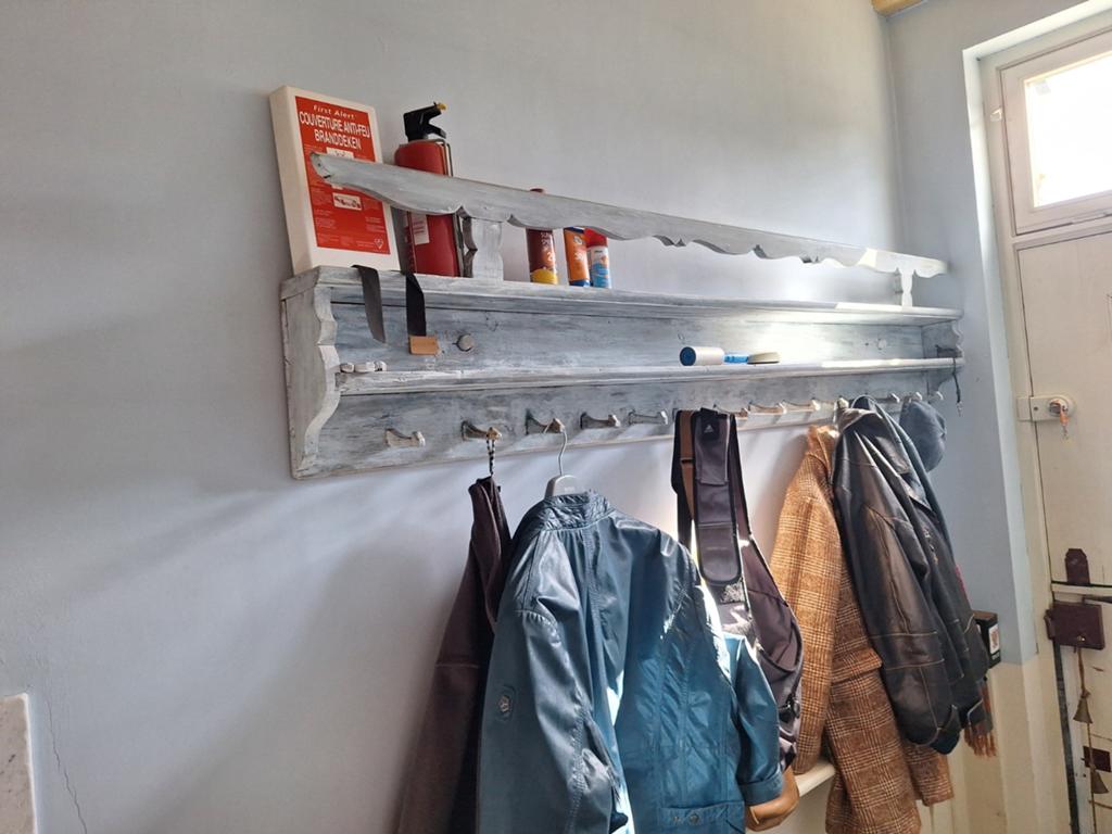 Vintage wandkapstok met 14 haken - 203 cm lang, Huis en Inrichting, Woonaccessoires | Kapstokken, Wandkapstok, Gebruikt, 200 cm of meer