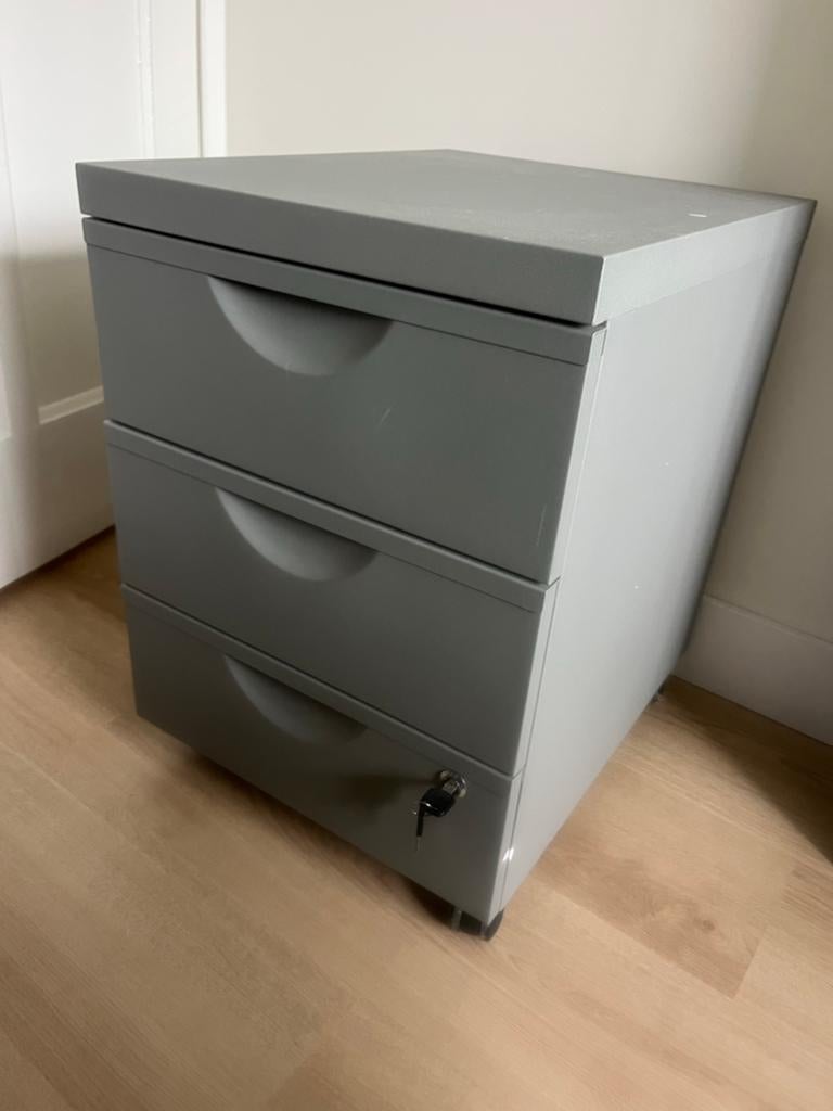 Grijze ladekast voor bureau - IKEA, Huis en Inrichting, Kasten | Ladekasten, Ophalen, Minder dan 50 cm, Gebruikt, 3 of 4 laden