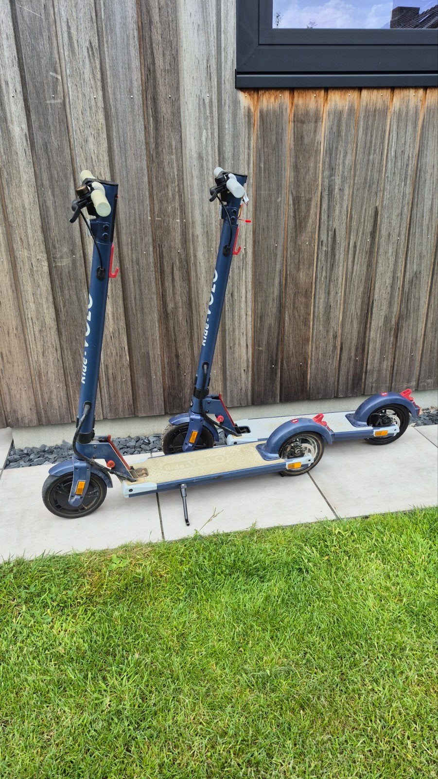 2 Ride Volo elektrische steps (1 defect, 1 voor onderdelen), Fietsen en Brommers, Ophalen of Verzenden, Gebruikt, Elektrische step (E-scooter)