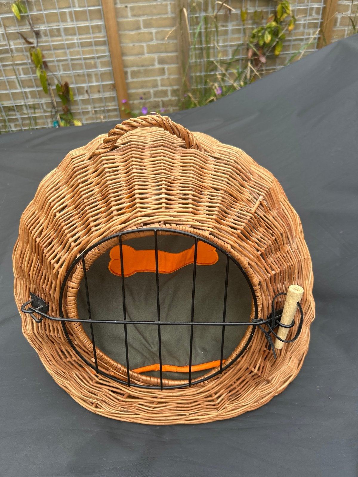 Rieten kattenmand / reismand met deur & kussen – 50  35 cm, Ophalen of Verzenden, Gebruikt