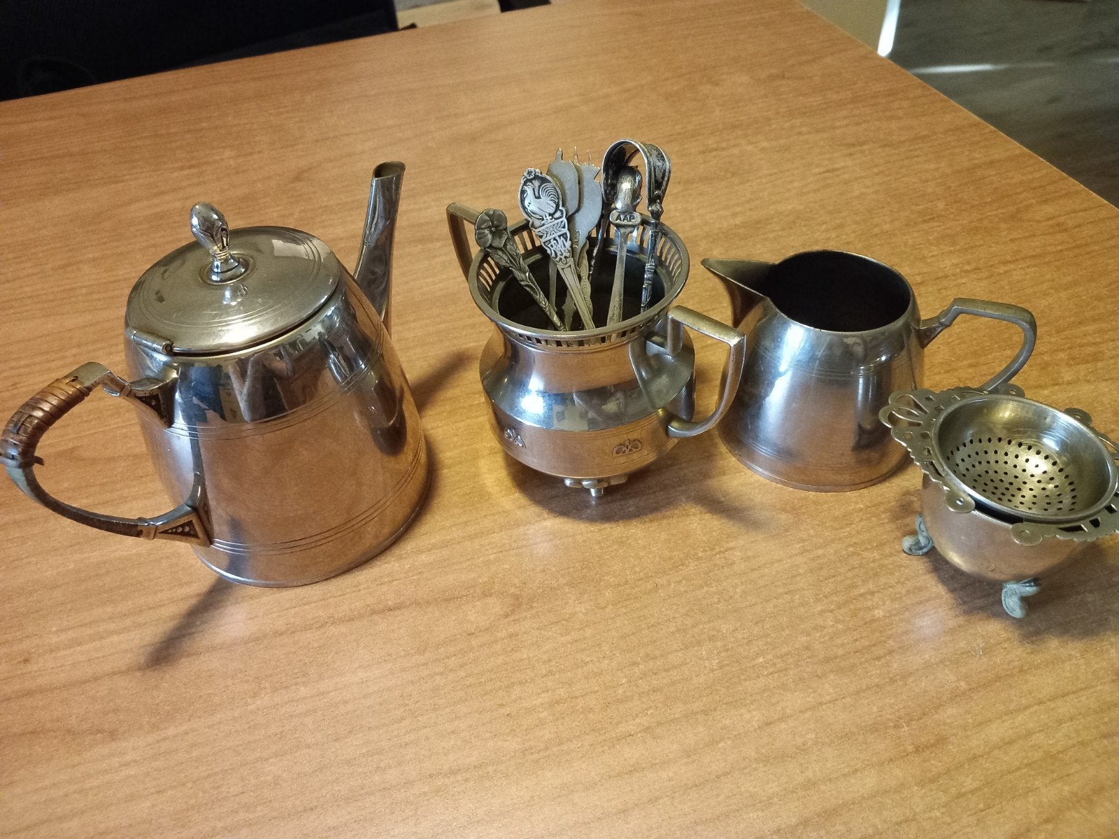 Vintage Zilverkleurige Theeset met Souvenirlepels, Ophalen of Verzenden