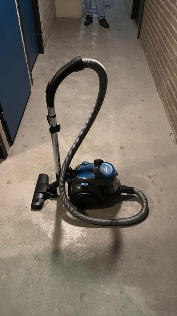 Bosch stofzuiger zonder zak, Witgoed en Apparatuur, Stofzuigers, Ophalen, Zo goed als nieuw