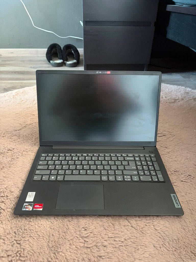 Lenovo V15 (Ryzen 5) – Zo goed als nieuw!, Computers en Software, Windows Laptops, 256 GB, Met videokaart, 8 GB, Nieuw