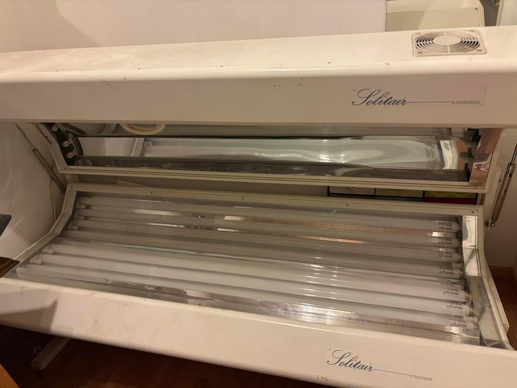 Solitair zonnebank 1.90m x 90cm met nieuwe lampen, Witgoed en Apparatuur, Zonnebanken en Gezichtsbruiners, Ophalen of Verzenden