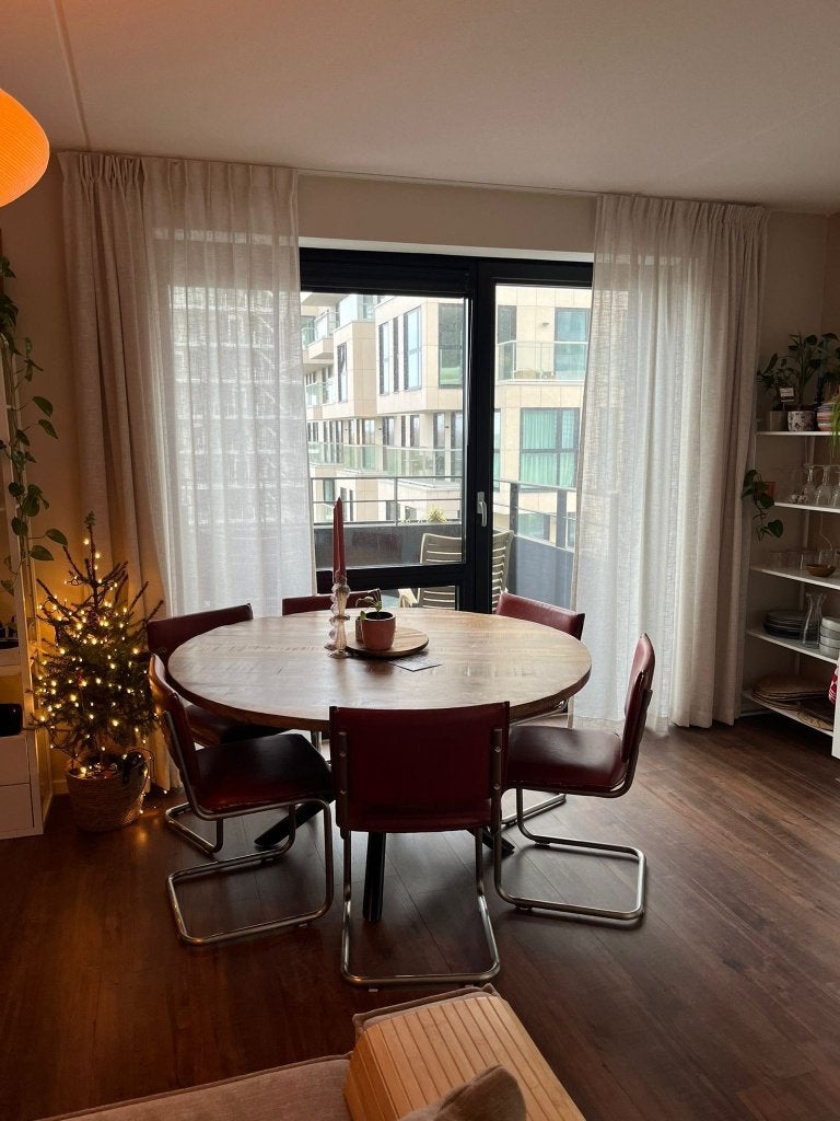 Ronde eettafel van mangohout, Huis en Inrichting, Tafels | Eettafels, Ophalen, Rond, Zo goed als nieuw, Vijf personen of meer