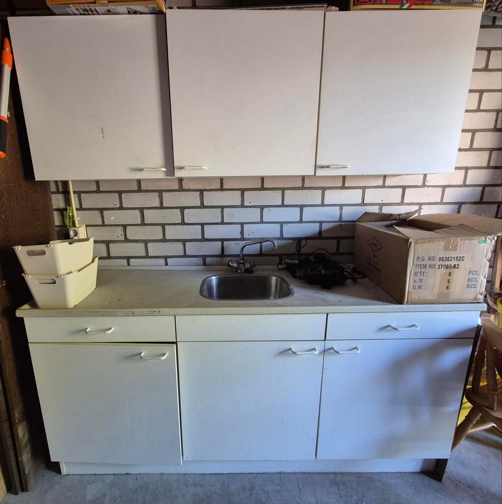 Gratis Keukenblok 180cm met spoelbak en bovenkasten, Ophalen, Gebruikt, Wit, Enkelwandige keuken