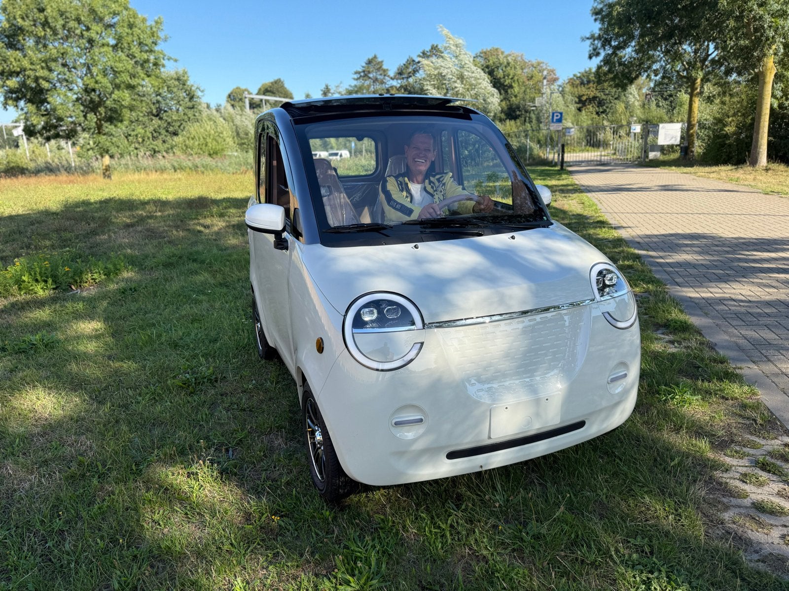 Gloed nieuwe 45km auto voledig elektrisch micro car, Diversen, Brommobielen en Scootmobielen, Nieuw, 16 km/u of meer, 46 km of meer