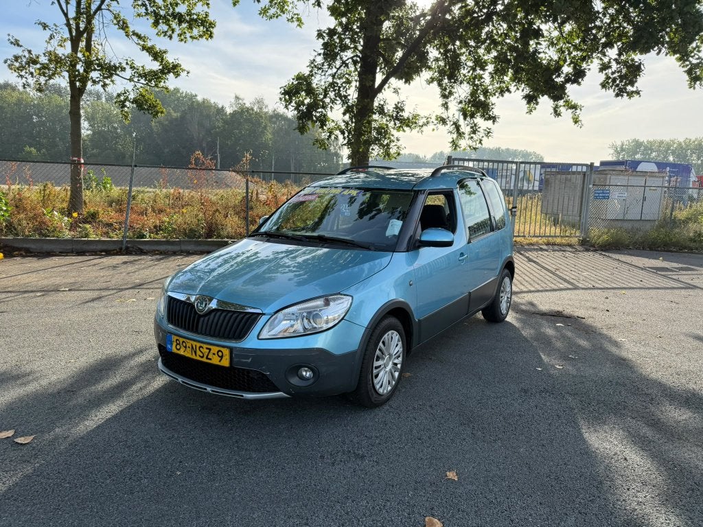 Skoda Roomster 1.2 TSI 77KW 2010 Blauw, Voorwielaandrijving, 4 cilinders, Blauw, 49 €/maand