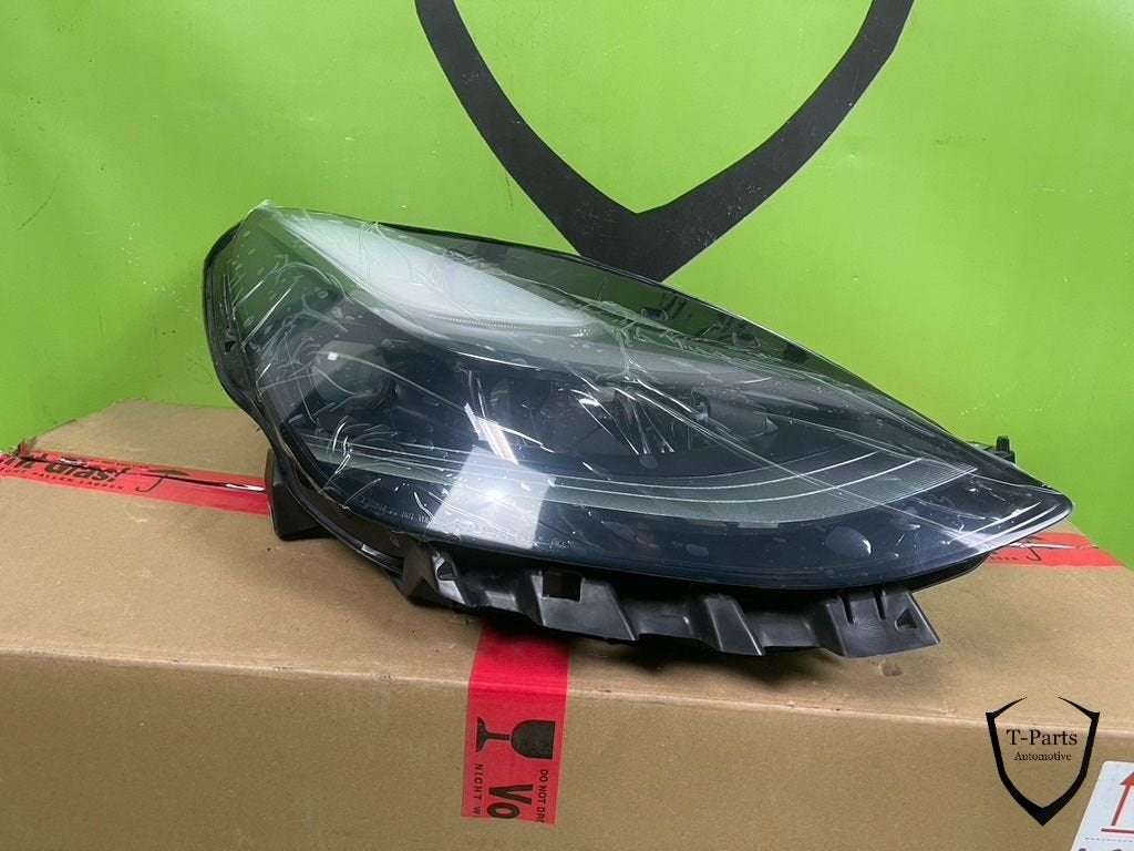 tesla model 3 koplamp rechts lamp 151495300e, Info@fabrikant.eu, Fabrikantstraat 1
1000 AA  Amsterdam, NL, Ophalen of Verzenden