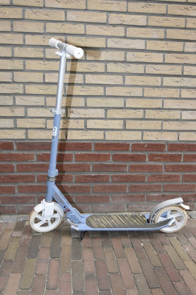 Handige opvouwbare Oxelo step voor volwassenen (max 100kg), Fietsen en Brommers, Steps, Ophalen, Zo goed als nieuw, Gewone step