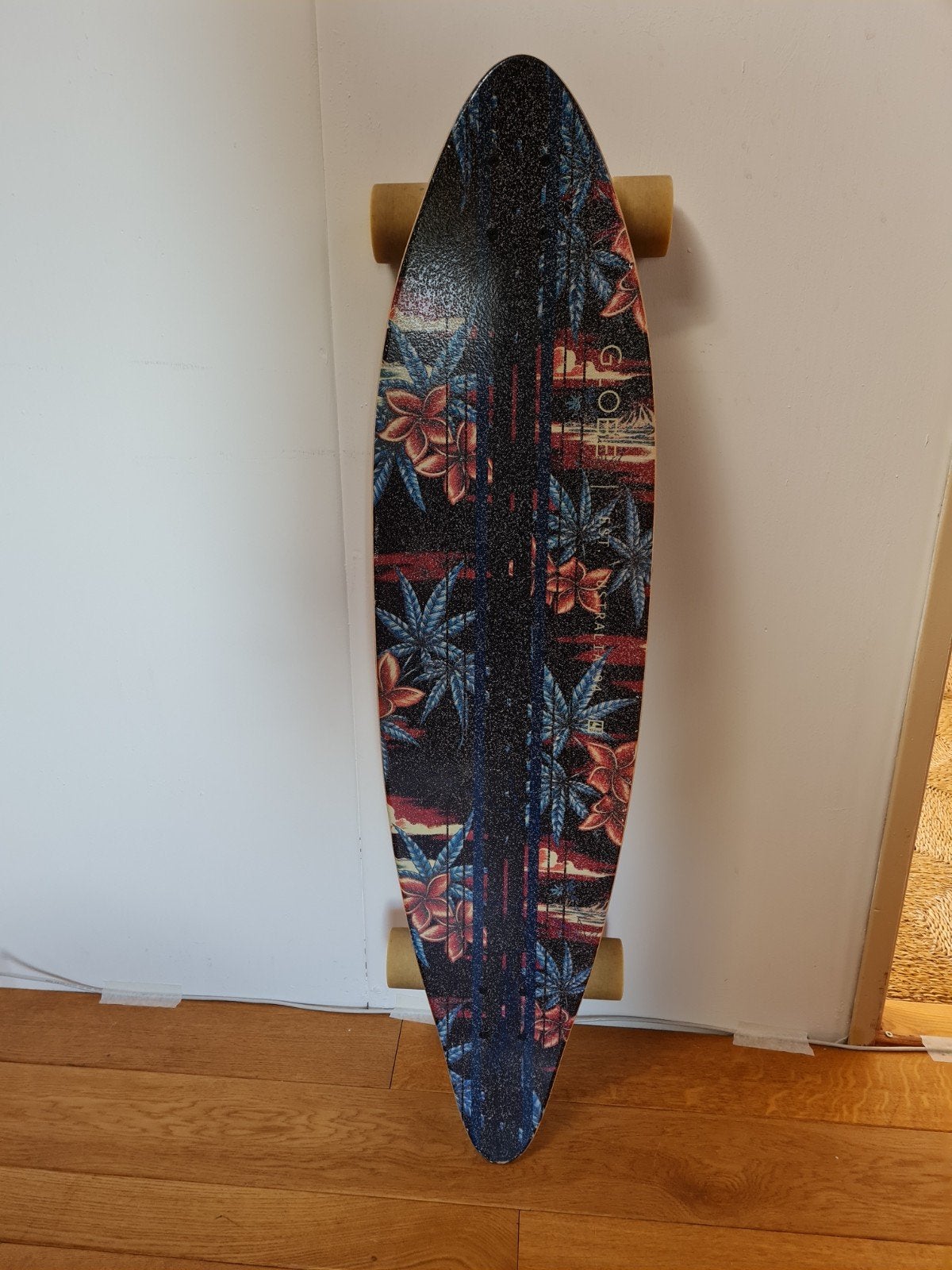 Globe Longboard met tropische print, Ophalen of Verzenden, Gebruikt, Skateboard, Longboard