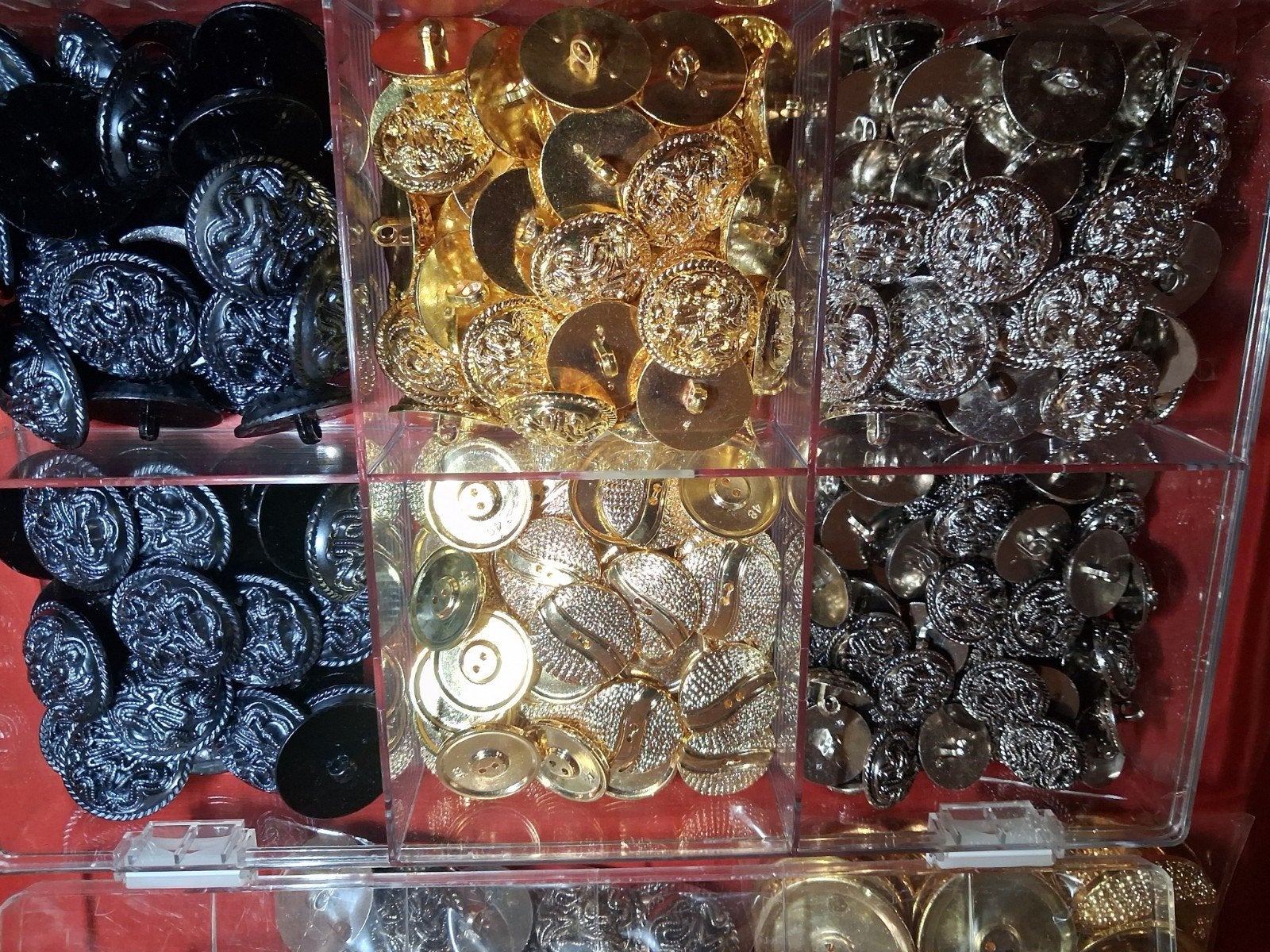 super mooie nieuwe doos met 250 knopen, Hobby en Vrije tijd, Ophalen of Verzenden, Nieuw, Knoop of Knopen