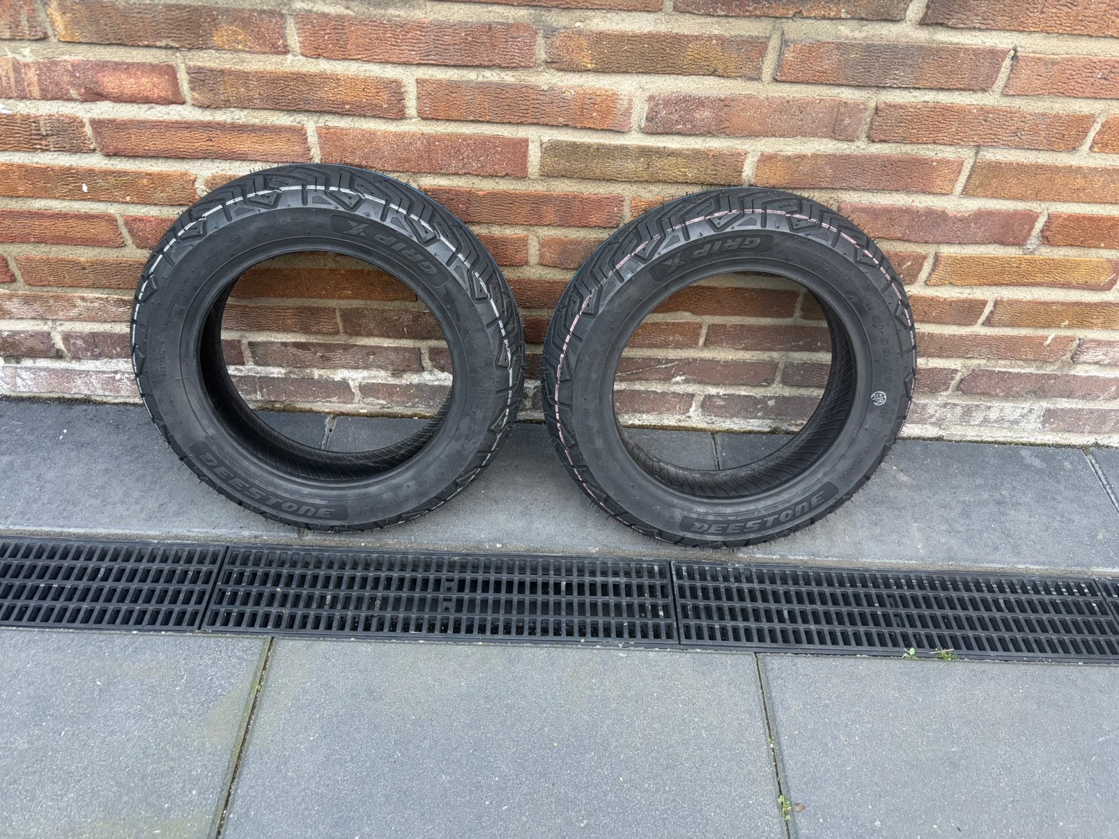 Nieuwe banden 10inch, Ophalen of Verzenden, Nieuw, Overige typen, Overige merken