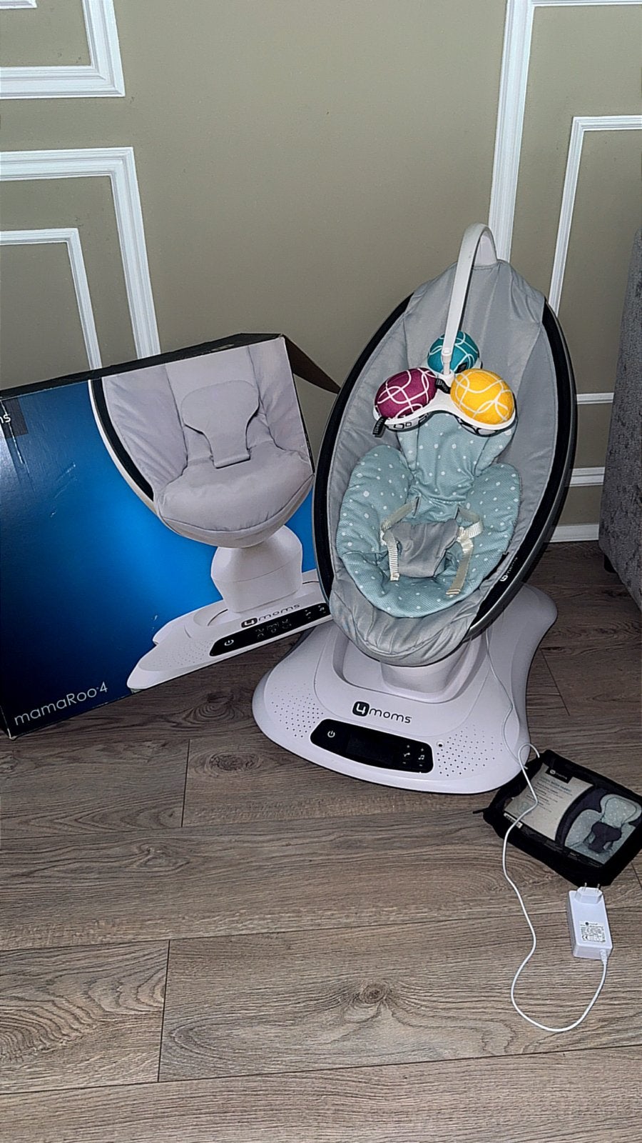 4moms mamaRoo 4 Babywieg met Inlegkussen, Ophalen, Zo goed als nieuw