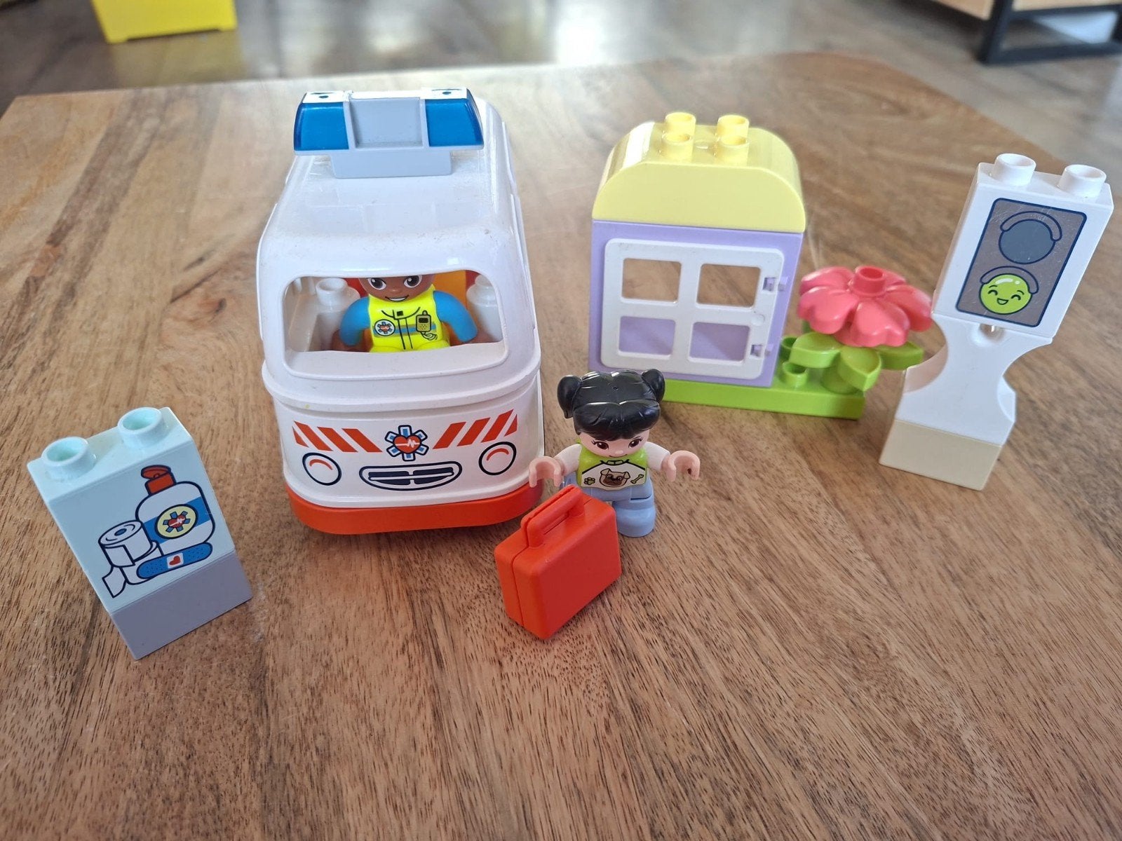 Duplo ambulance 10447, Ophalen, Gebruikt, Complete set, Voertuig