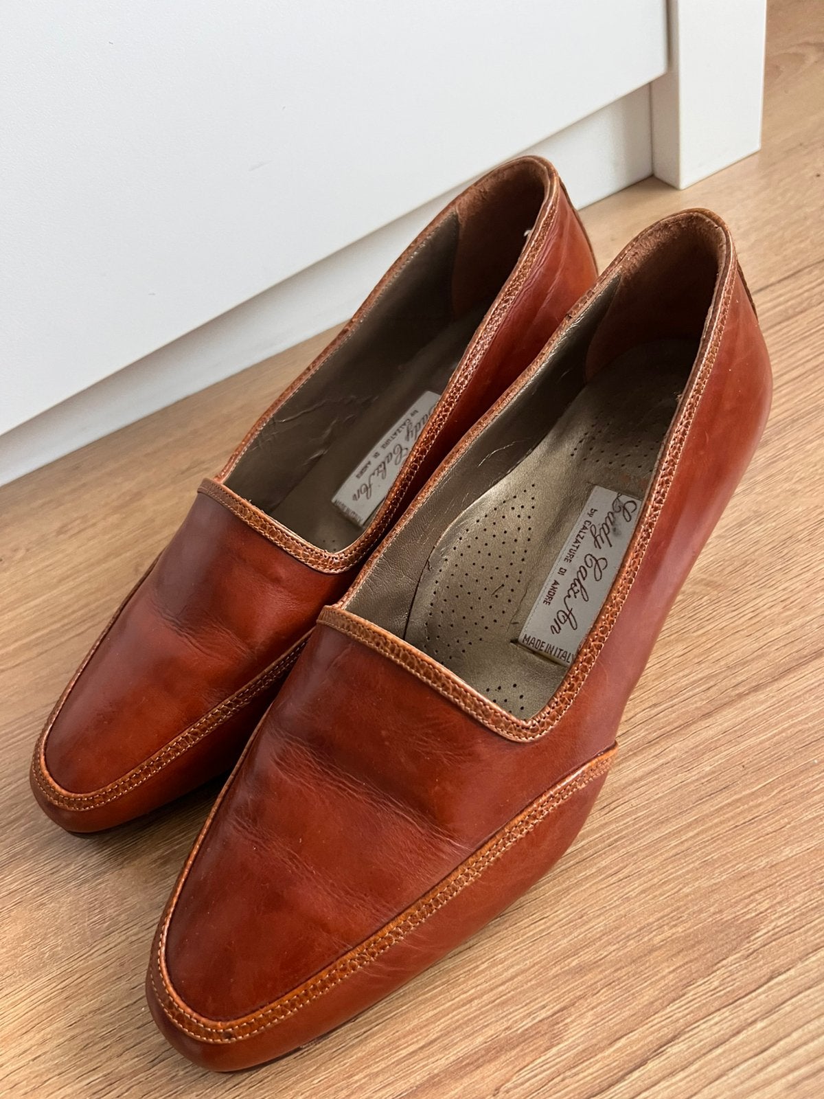 Maat 39 leren schoenen, Ophalen of Verzenden, Zo goed als nieuw, Zwart, Sneakers of Gympen