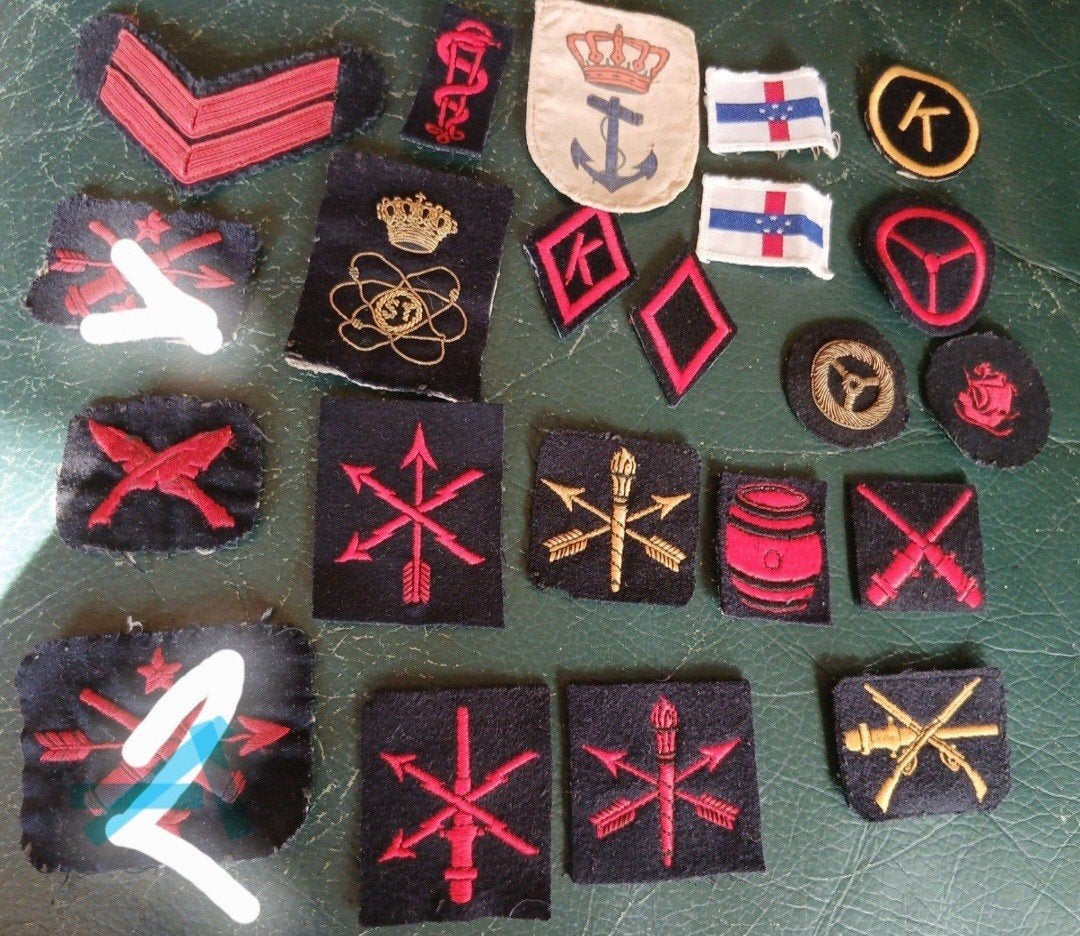 Koninklijke Marine emblemen - Diverse verzameling, Ophalen of Verzenden, Marine, Nederland, Embleem of Badge