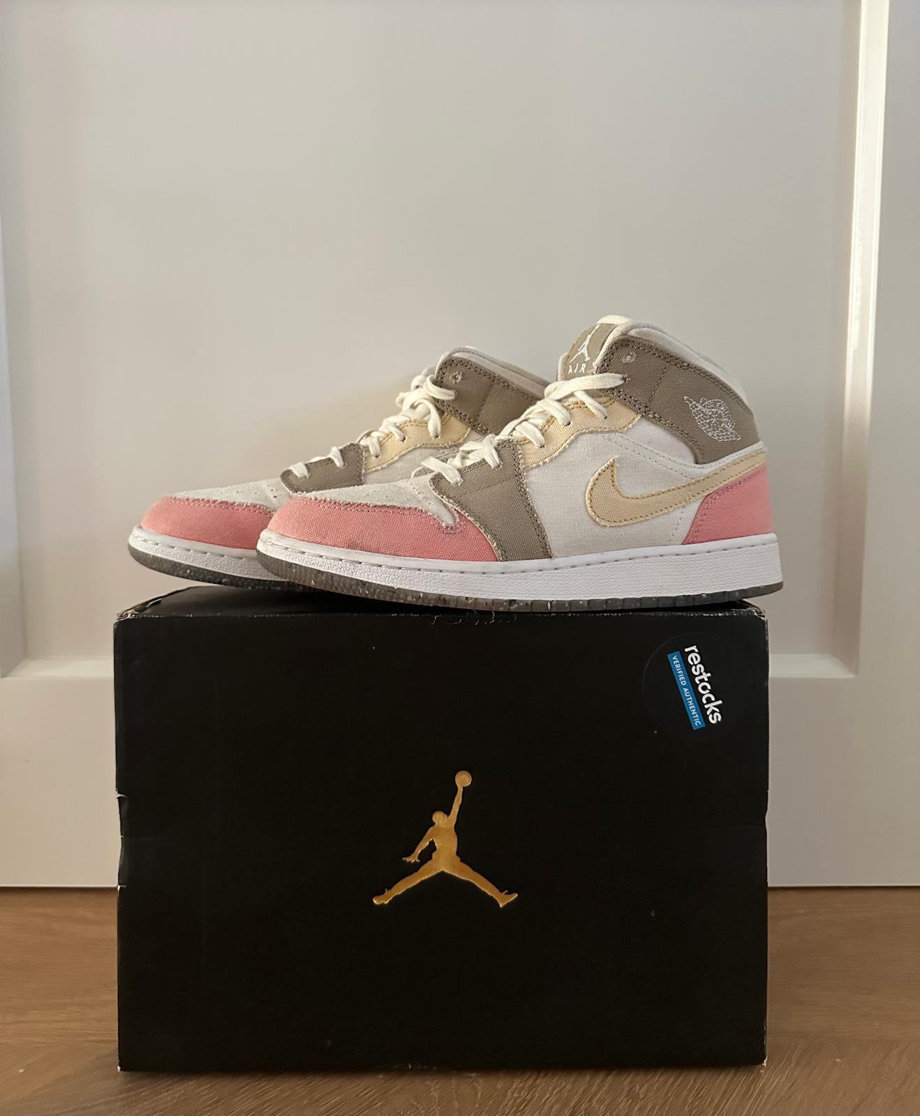 Nike Jordan mid 1 pastel mt 38,5, Ophalen of Verzenden, Gedragen, Sneakers of Gympen