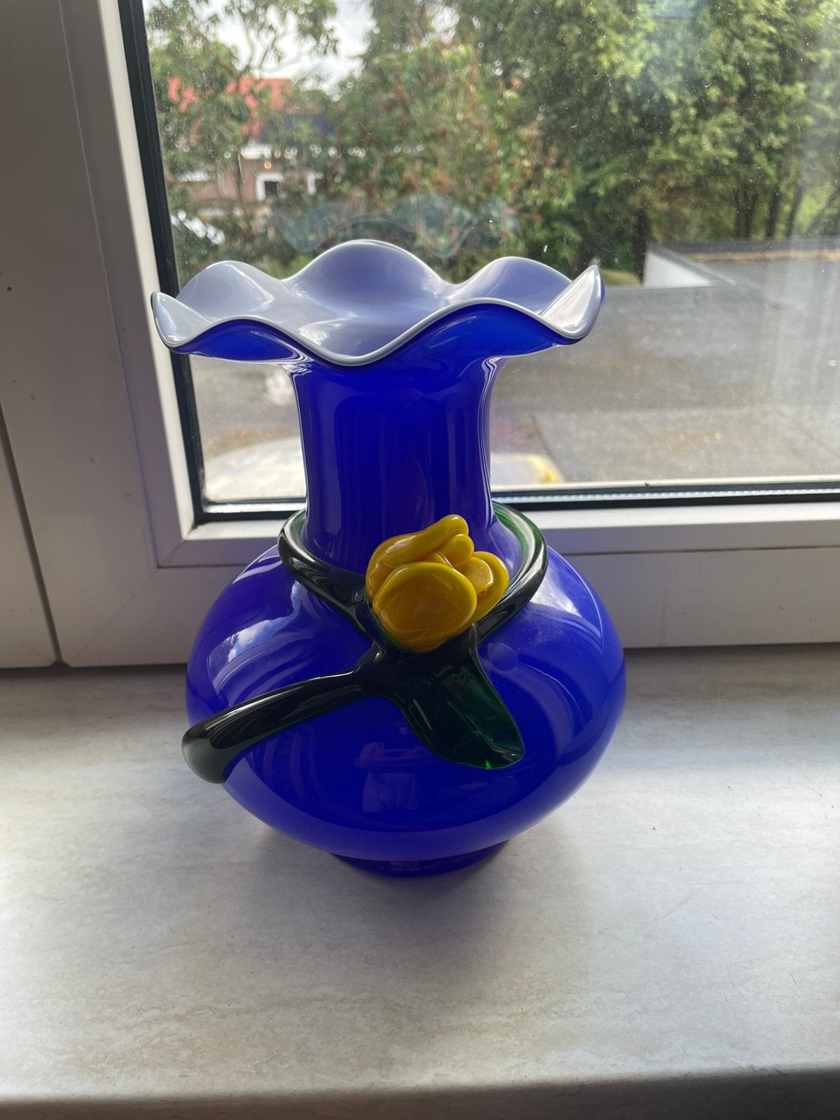 MURANO vaas kobaltblauw met gele tulp., Geel, Ophalen of Verzenden, Minder dan 50 cm, Glas
