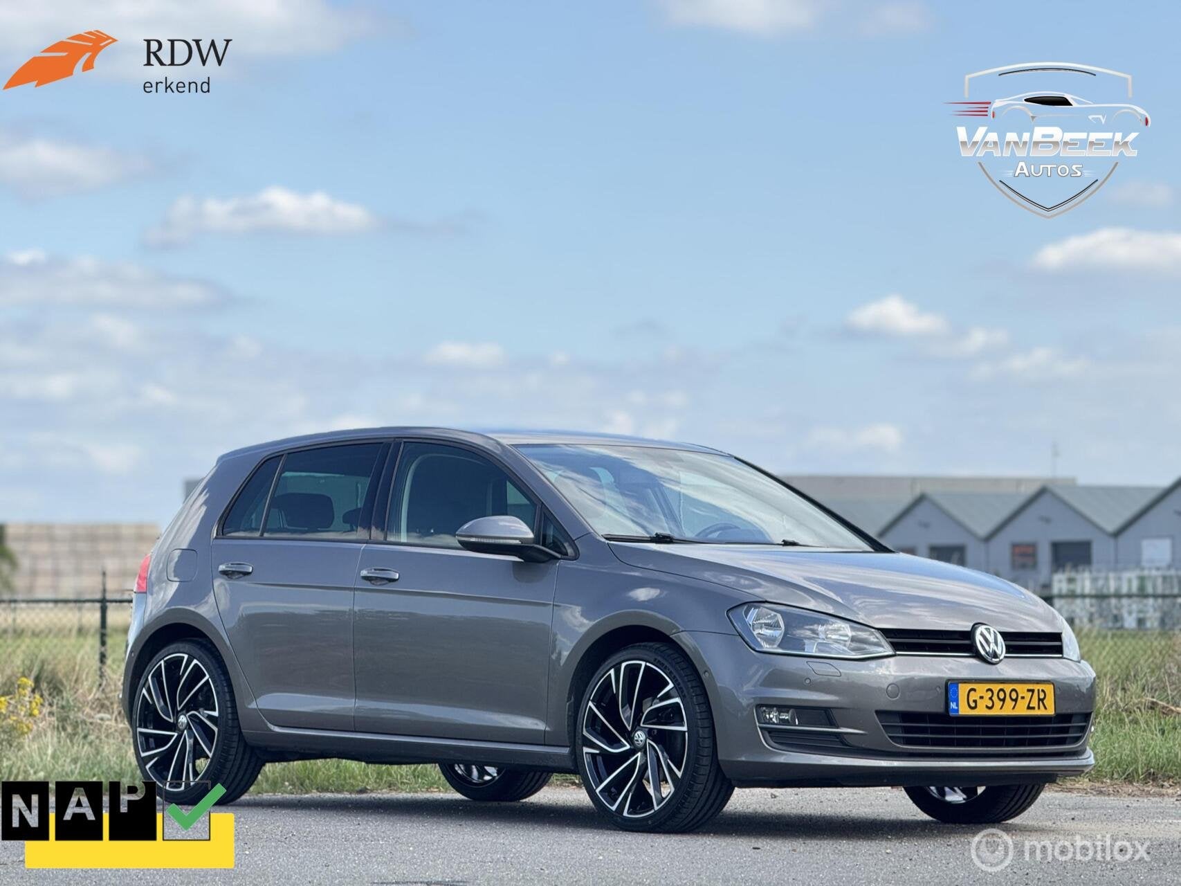Volkswagen Golf 1.2 TSI Highline Dsg Nap, Euro 5, Gebruikt, Automatische klimaatregeling, 4 cilinders