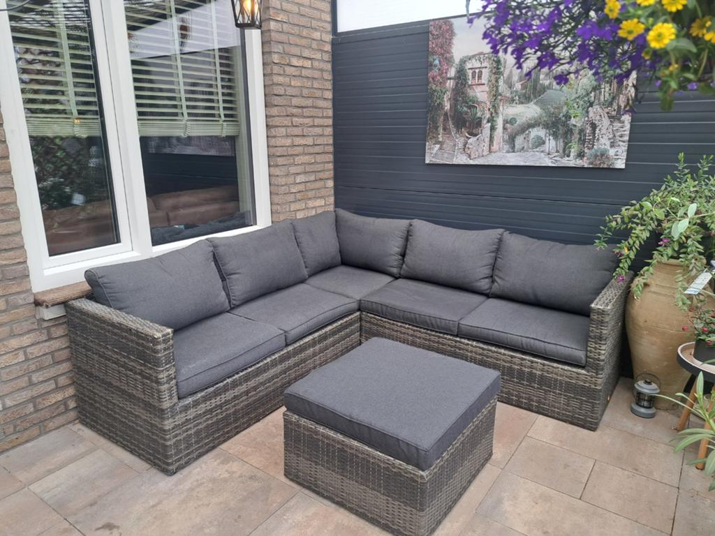 Louncheset met extra gevulde zit kussens, Ophalen, Zo goed als nieuw