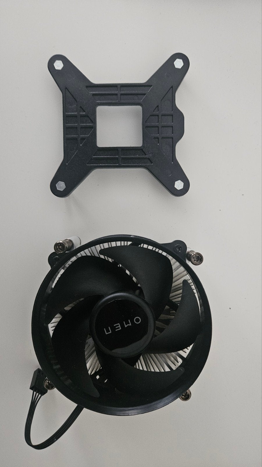 HP OMEN CPU Cooler + Backplate – Intel 115x/1200 Mounting, Ophalen of Verzenden, Zo goed als nieuw, Luchtkoeling