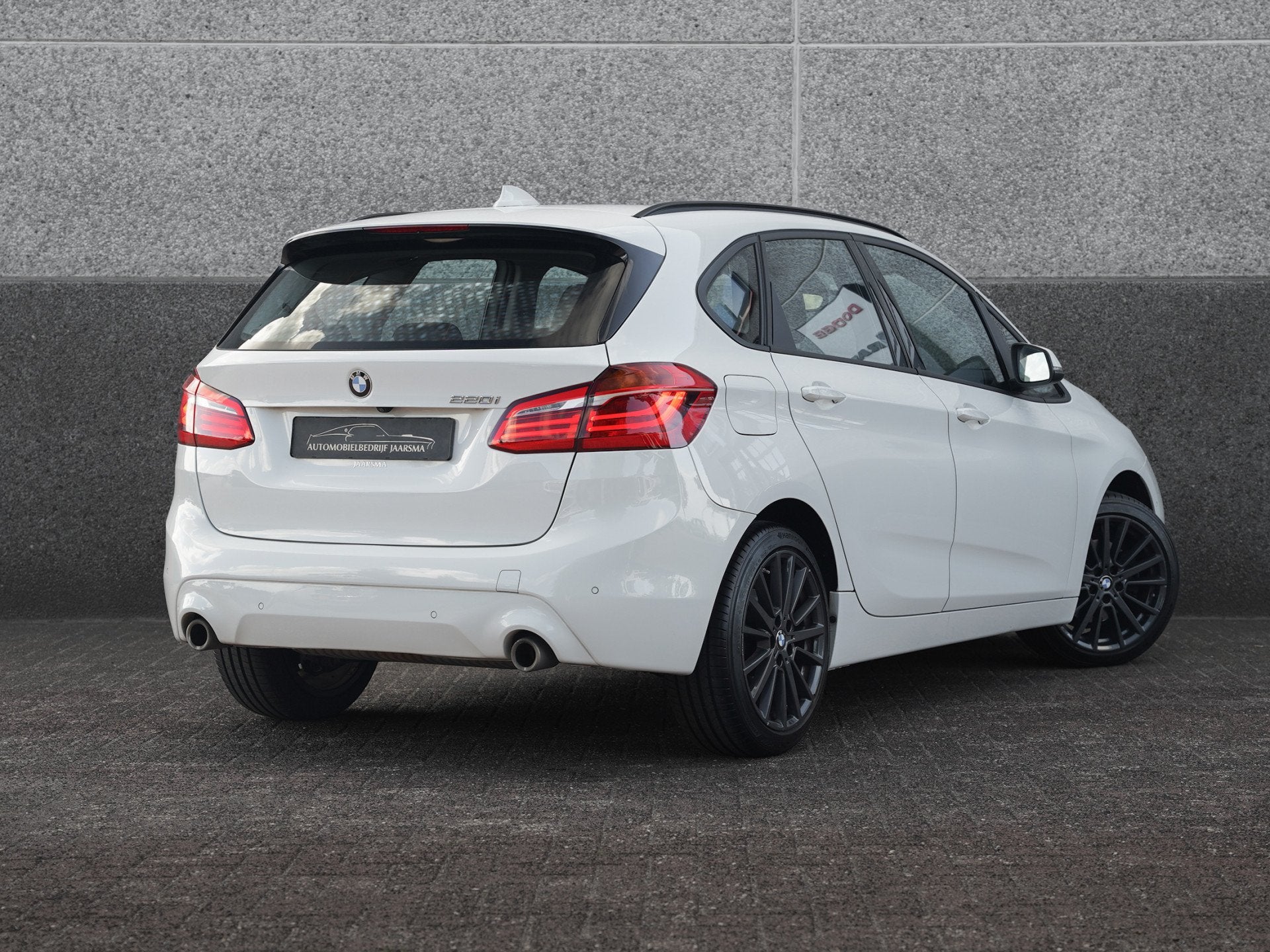BMW 2 Serie Active Tourer 220i High Executive | Afneembare T, 1998 cc, Gebruikt, Wit, 19 km/l
