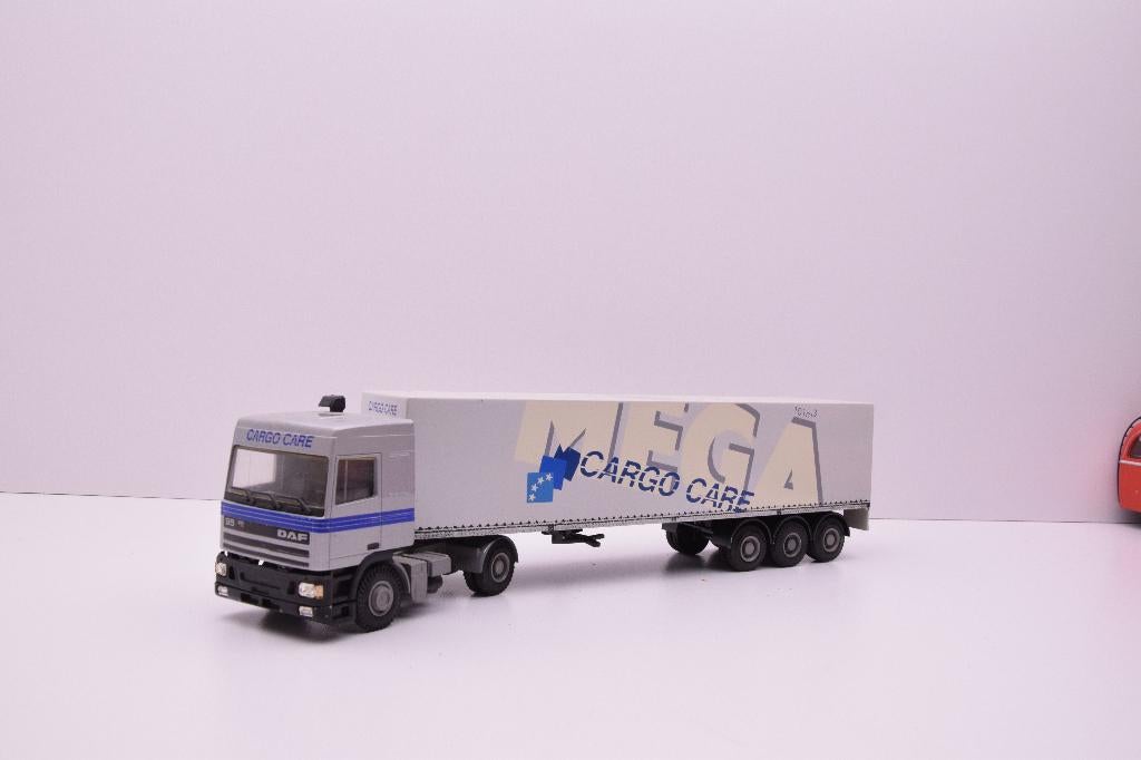 DAF  95 ati  '' Cargo Care ''  Lion car, Ophalen of Verzenden, Zo goed als nieuw, Bus of Vrachtwagen, Lion Toys