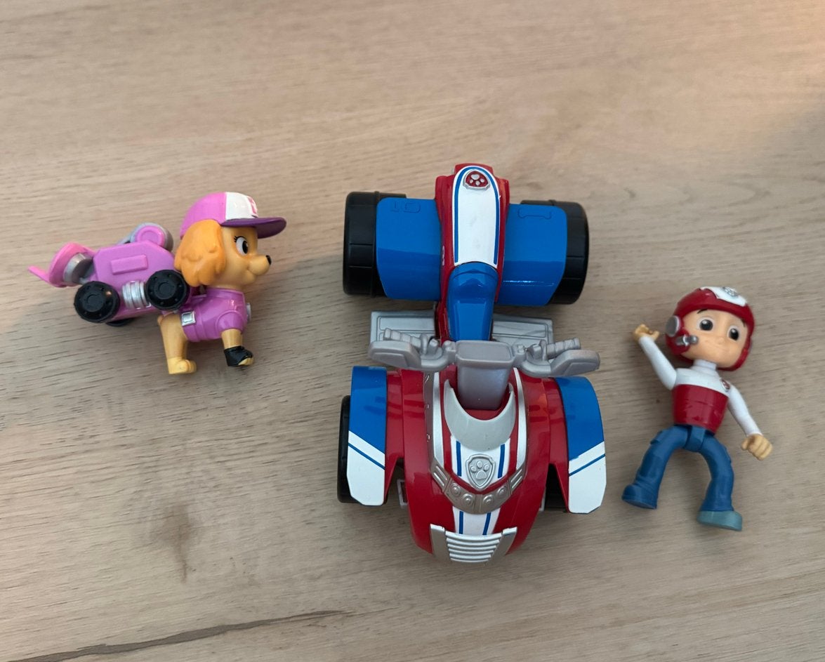 Paw Patrol Racer en Skye figuur, Kinderen en Baby's, Speelgoed | Actiefiguren, Ophalen, Gebruikt