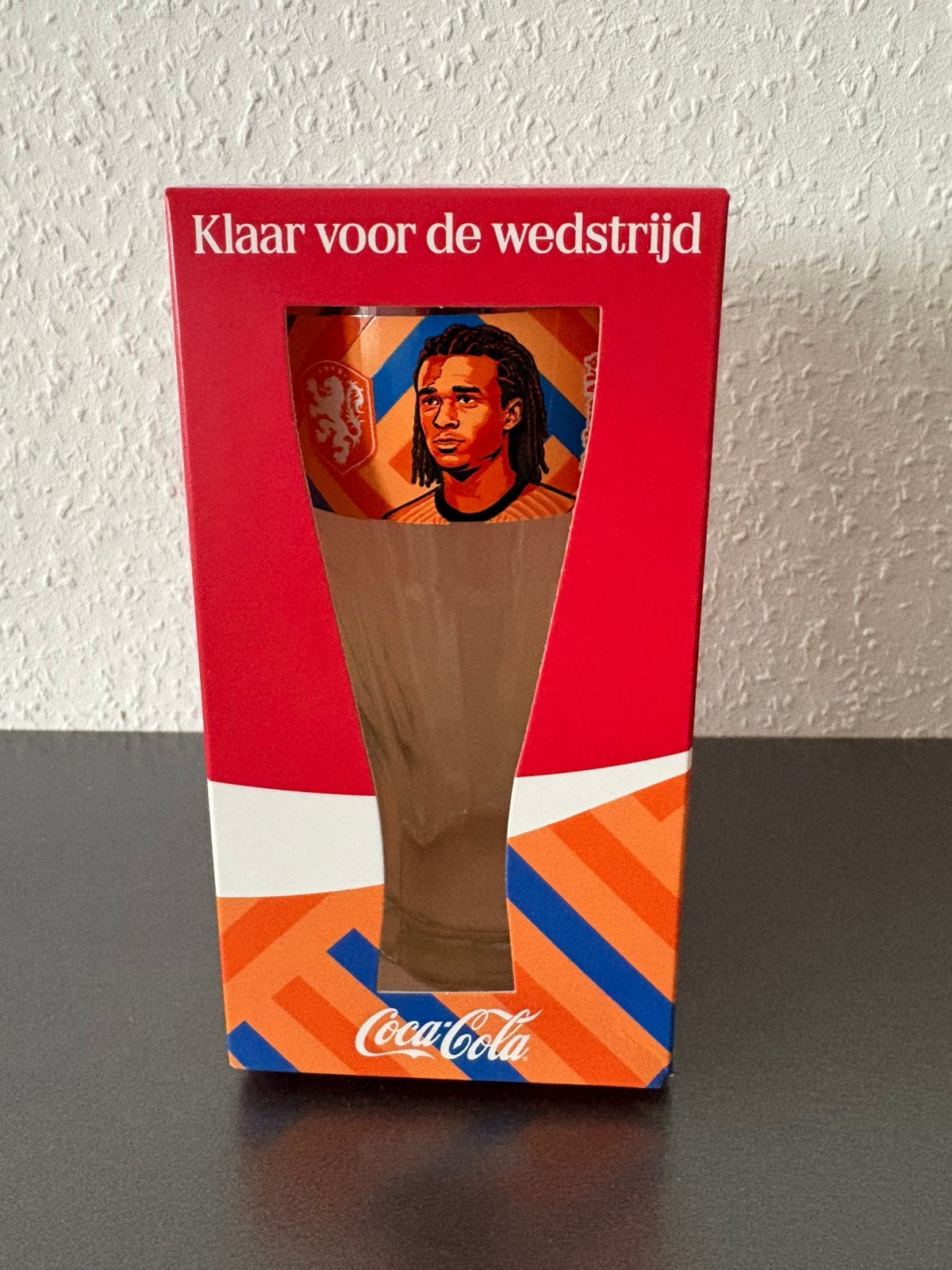 Coca-Cola Oranje WK 2026 Glas Nathan Aké, Verzamelen, Ophalen of Verzenden, Nieuw, Frisdrankglas