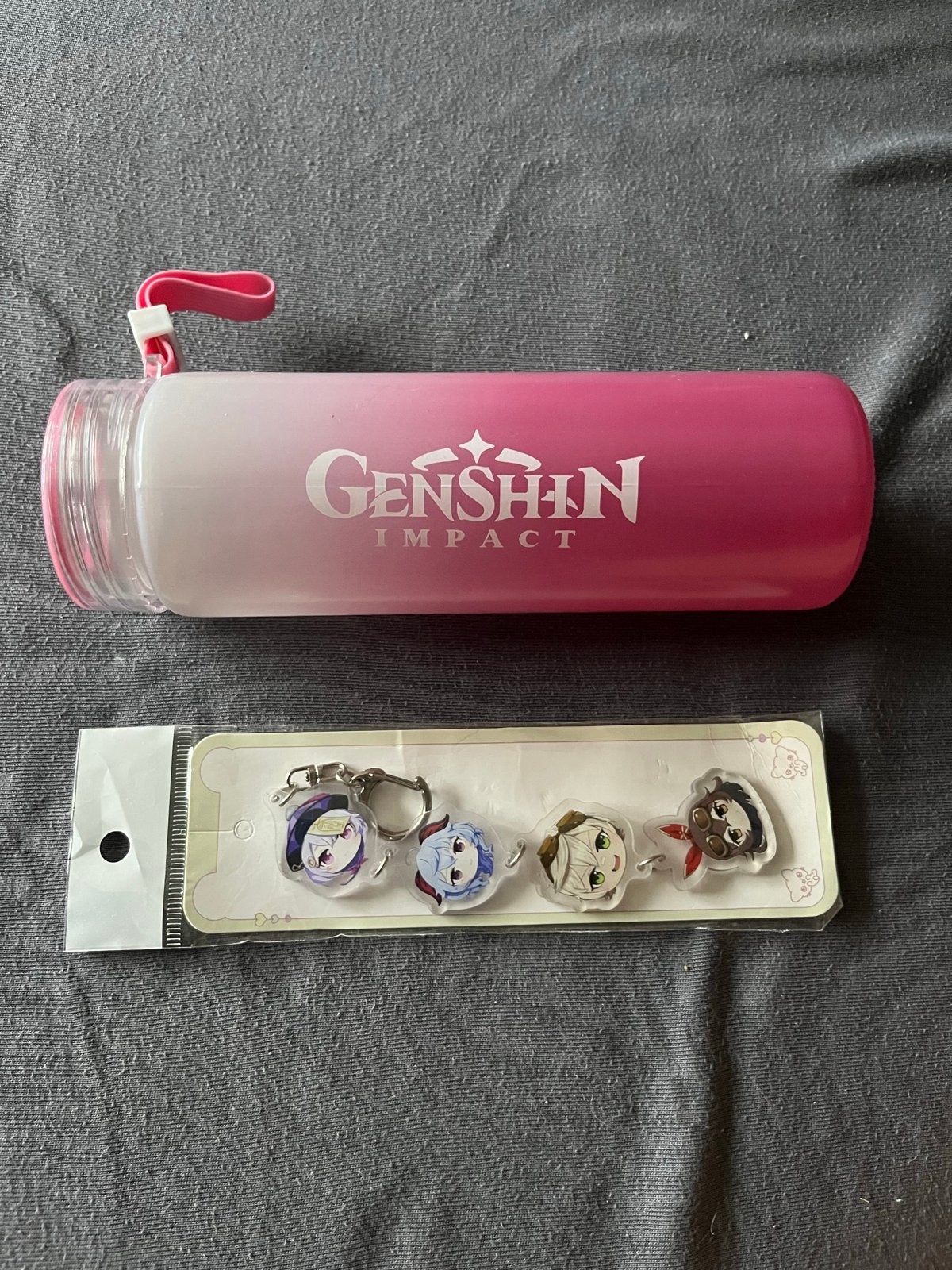 Genshin Impact drinkfles en sleutelhangers, Ophalen of Verzenden, Gebruikt