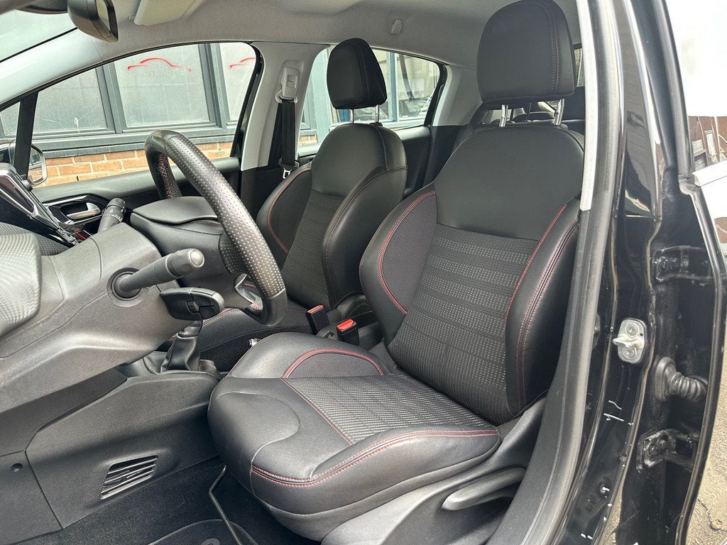Peugeot 208 1.2 PureTech GT-line|Pdc|Led|Carplay|Sportstoele, Auto's, Peugeot, Voorwielaandrijving, Euro 6, Bedrijf, Handgeschakeld