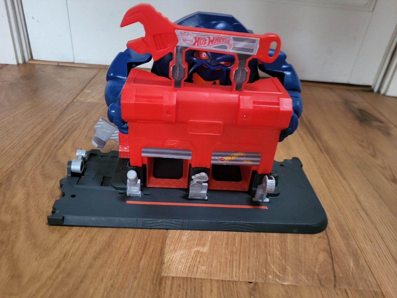Hot Wheels City Razende Gorilla Garage Aanval speelset., Onderdelen, Ophalen of Verzenden, Zo goed als nieuw, Hot Wheels