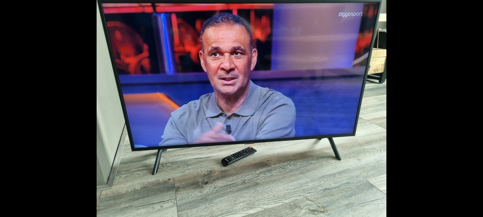 Samsung 43 inch Smart TV met Wifi,Satelliettuner zie tekst, Ophalen, 50 Hz, Zo goed als nieuw, Samsung