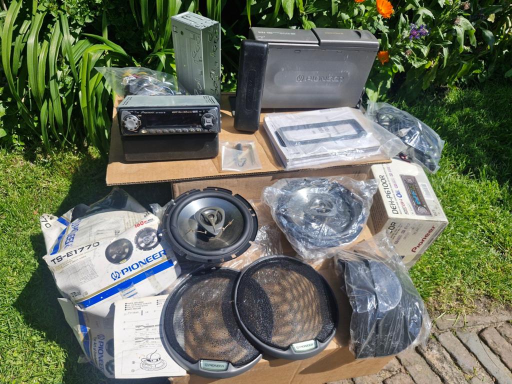 Pioneer Autoradio met CD-speler ,CDwissellaar, Speakers 160W, Ophalen of Verzenden