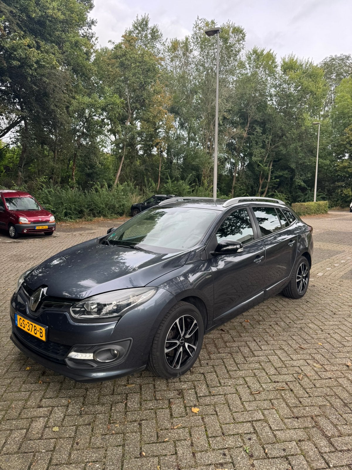 Renault Mégane 1.2 TCE 85KW Energy Estate 2015 Grijs, Voorwielaandrijving, Stof, 4 cilinders, 1197 kg