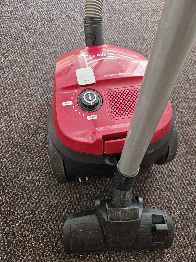 Bosch compacte stofzuiger, Bosch, Zo goed als nieuw, Sledestofzuiger, Ophalen