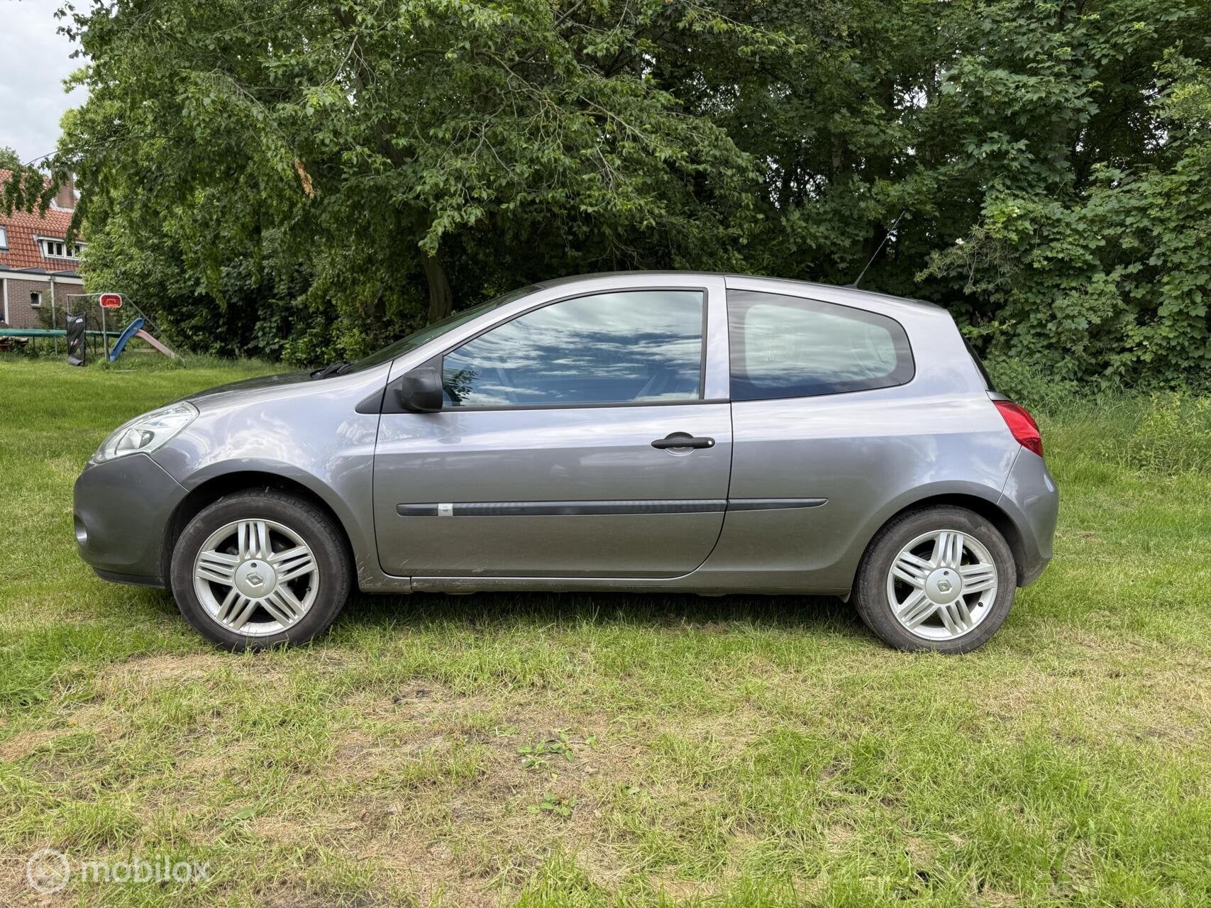 Renault Clio 1.2 Special Line 2010, Auto's, Voorwielaandrijving, 535 kg, Gebruikt, 4 cilinders