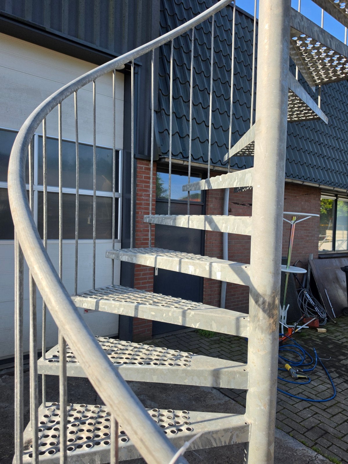 Stalen wenteltrap gegalv hoog 3.2mtr nor086, Ophalen, 2 tot 4 meter