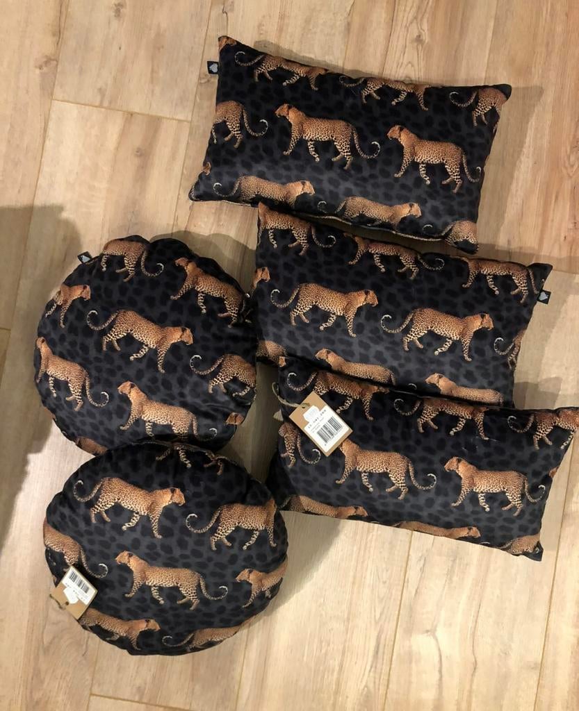 Diverse soorten kussens met panterprint, nieuw, Huis en Inrichting, Woonaccessoires | Kussens, Ophalen of Verzenden, Nieuw, Vierkant