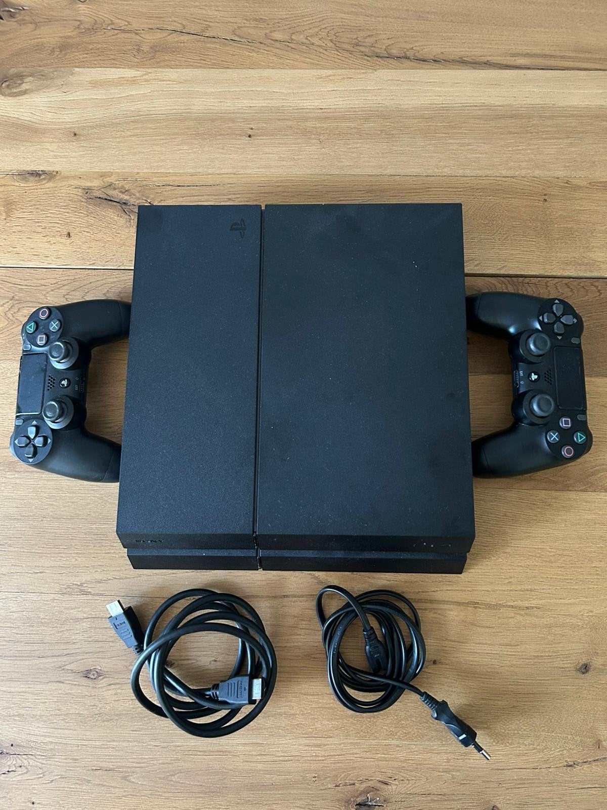 PlayStation 4 met 2 controllers en kabels, Spelcomputers en Games, Spelcomputers | Sony PlayStation 4, Met 2 controllers, Ophalen of Verzenden