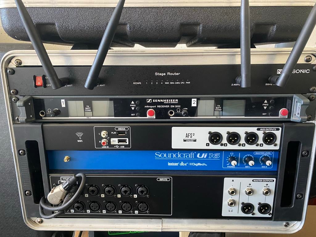 Soundcraft Ui16 Taperack, Muziek en Instrumenten, Mengpanelen, Ophalen of Verzenden, Gebruikt, 20 kanalen of meer