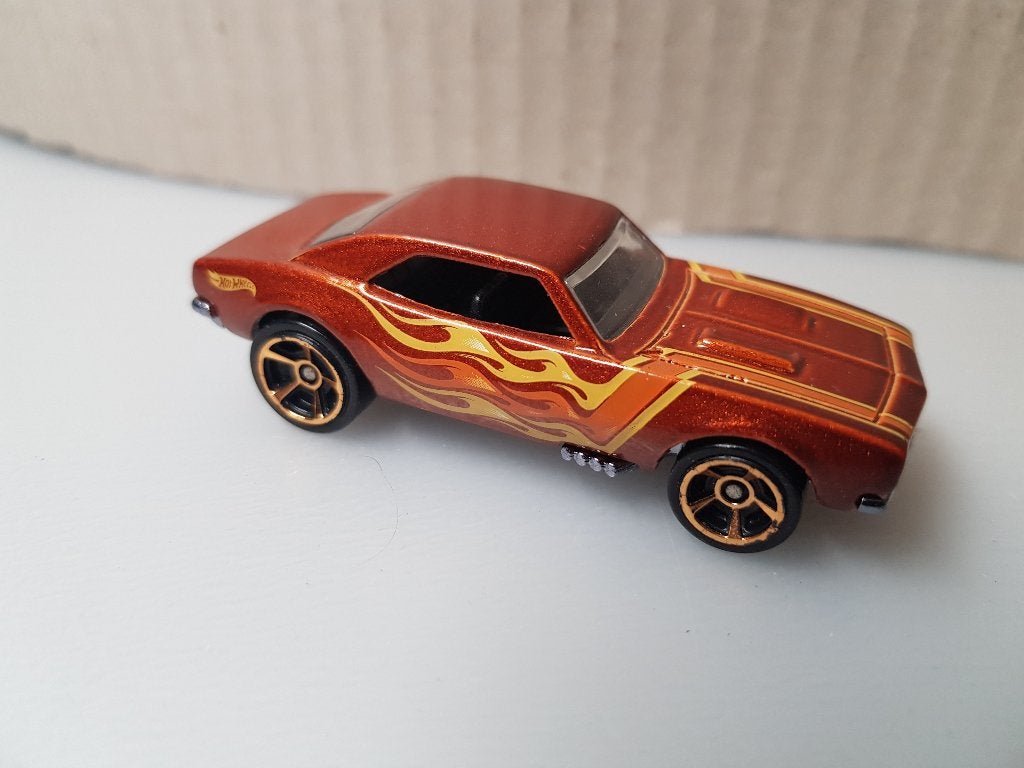 Hotwheels - 1967 Chevrolet Camaro [bruin] 1/60, Ophalen of Verzenden, Zo goed als nieuw, Auto