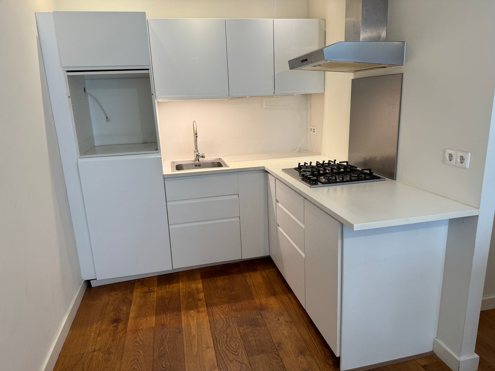 Kitchen from IKEA, Ophalen, Wit, Enkelwandige keuken, Zo goed als nieuw