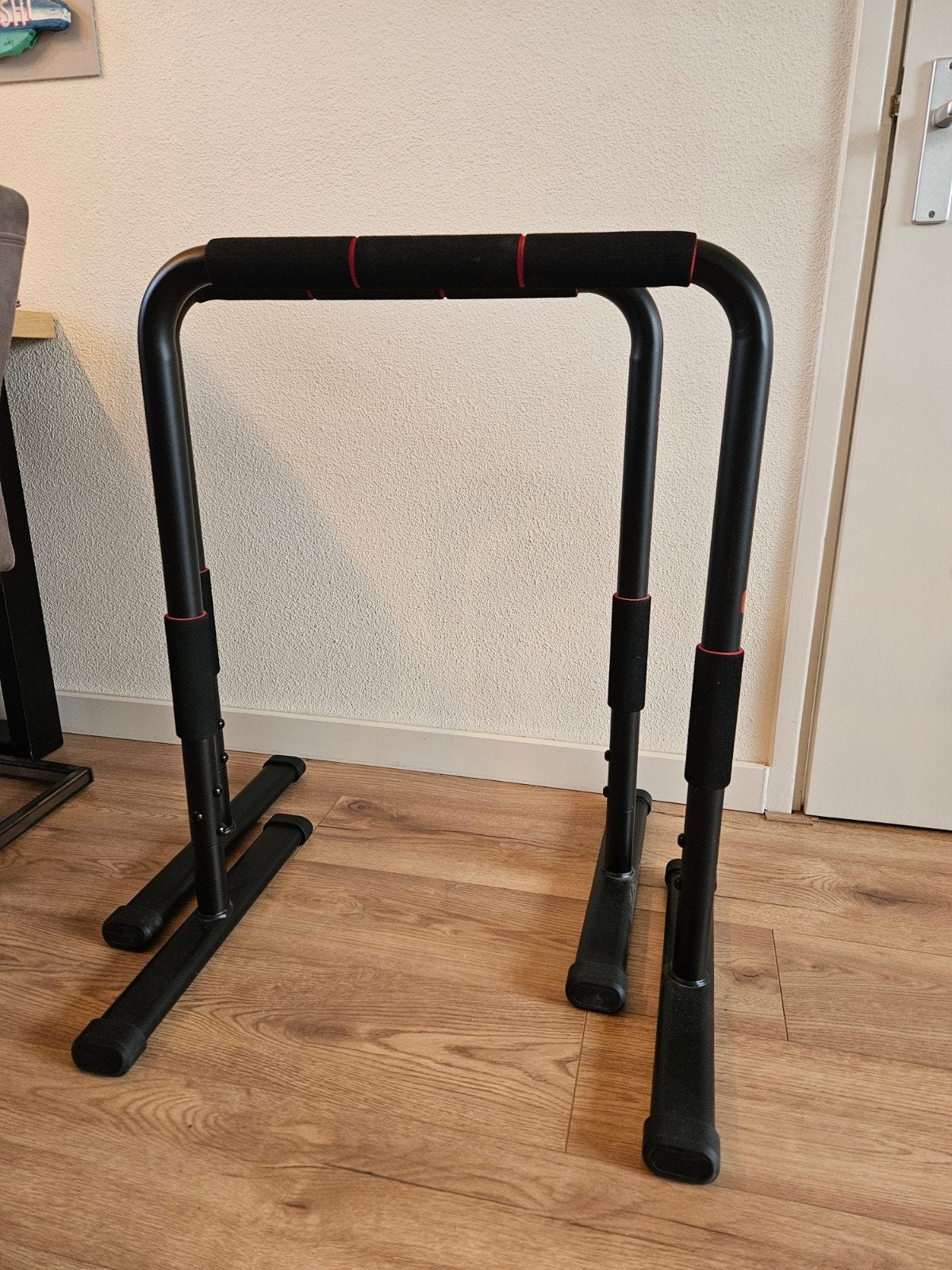 Domyos Training Station 100 Dip Bars - Zo goed als nieuw, Sport en Fitness, Ophalen of Verzenden, Zo goed als nieuw, Armen, Overige typen