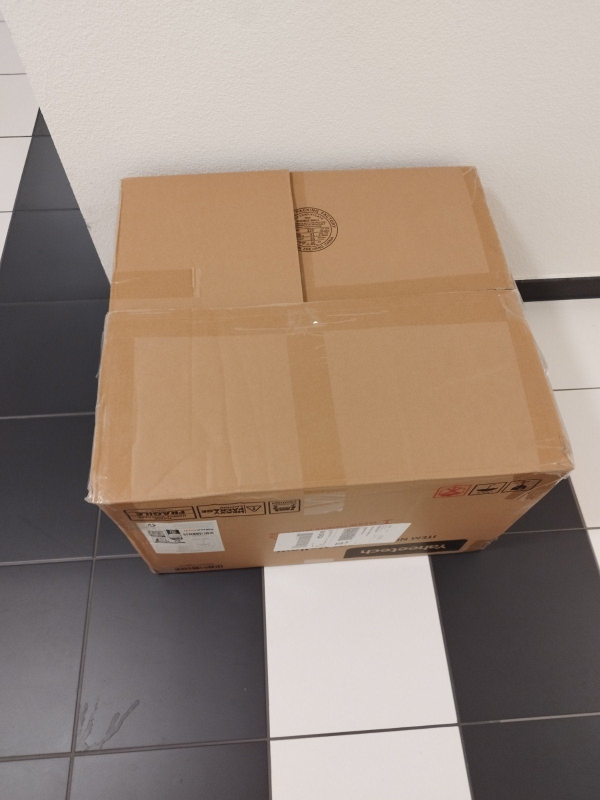 GRATIS grote dozen geschikt voor verhuizing, Doe-het-zelf en Verbouw, Ophalen, 60 cm of meer, Doos